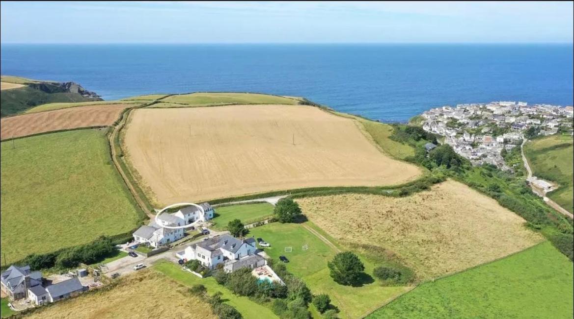 Spacious Home Sleeps 6 Short Walk To Port Isaac Village & Stunning Views Extérieur photo